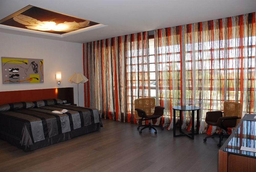 Sercotel El Encin Golf Alcala de Henares Bilik gambar